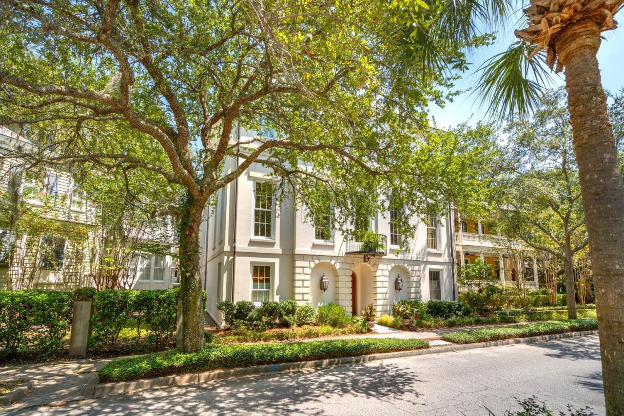 174 N Shelmore Boulevard Photo 5