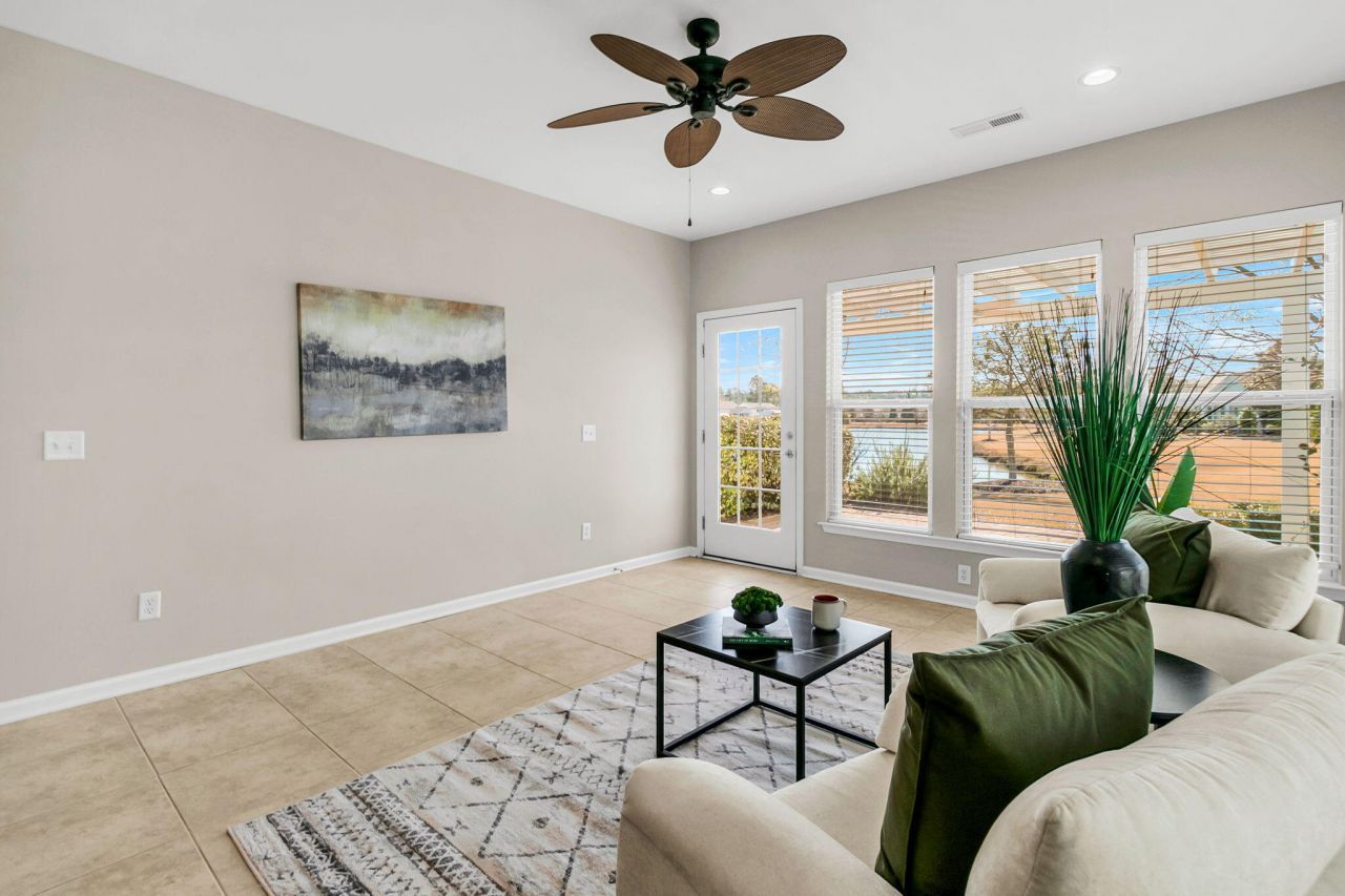 406 Waterlily Way Photo 22