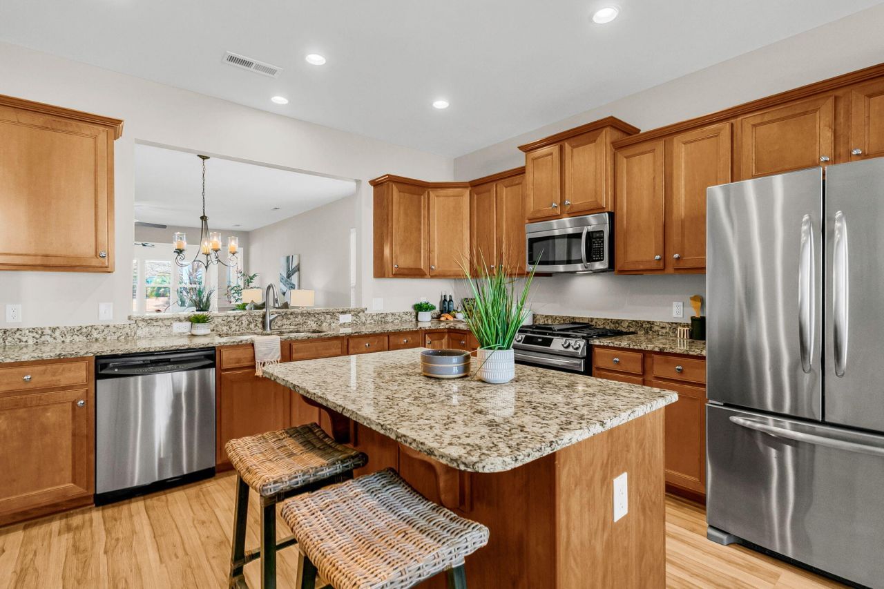 406 Waterlily Way Photo 7