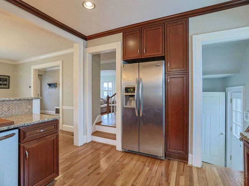 5835 Montgomery Road, Cincinnati, OH 45212 Photo 15