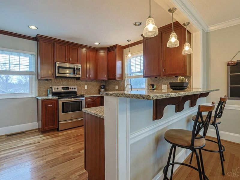 5835 Montgomery Road, Cincinnati, OH 45212 Photo 16