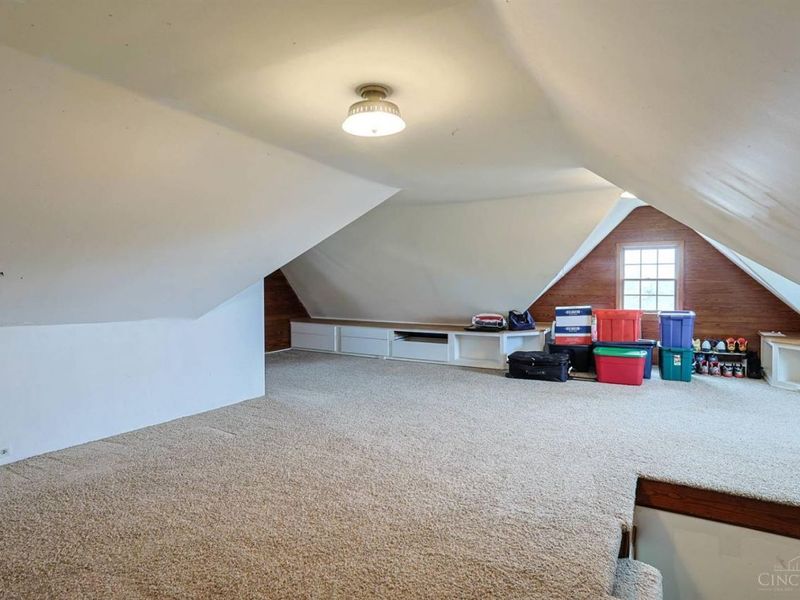5835 Montgomery Road, Cincinnati, OH 45212 Photo 31