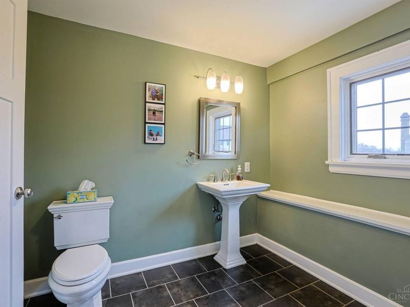 5835 Montgomery Road, Cincinnati, OH 45212 Photo 32