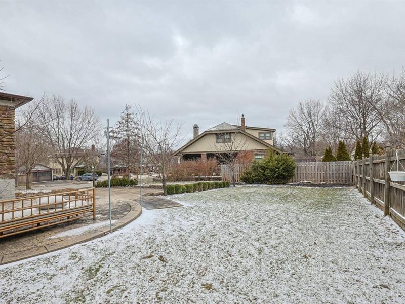 5835 Montgomery Road, Cincinnati, OH 45212 Photo 37