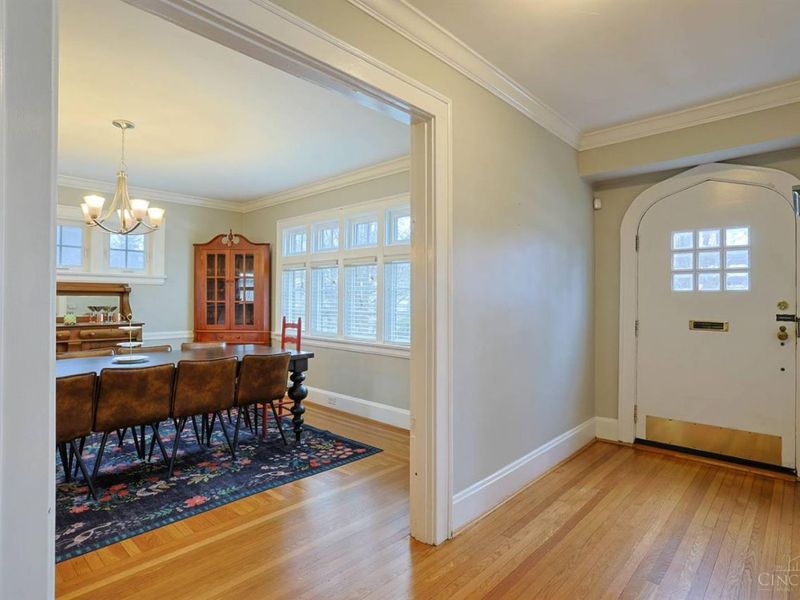 5835 Montgomery Road, Cincinnati, OH 45212 Photo 4