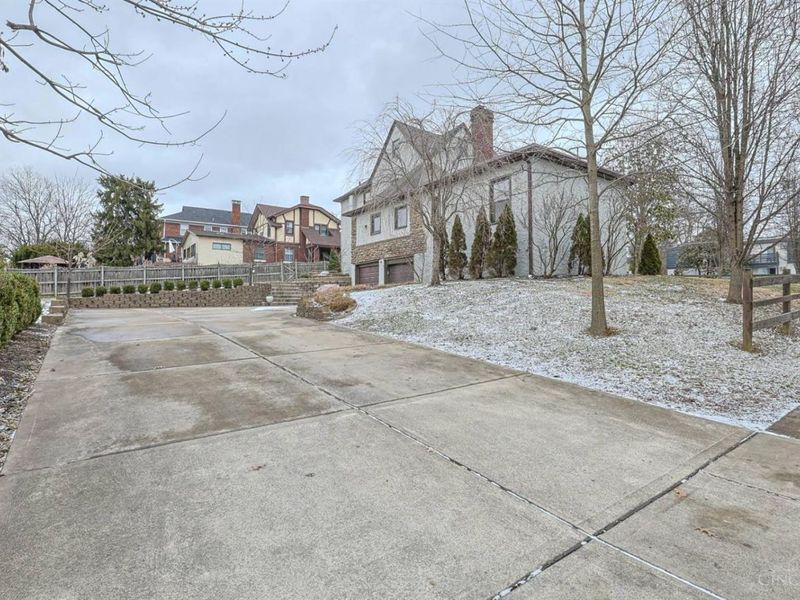 5835 Montgomery Road, Cincinnati, OH 45212 Photo 40