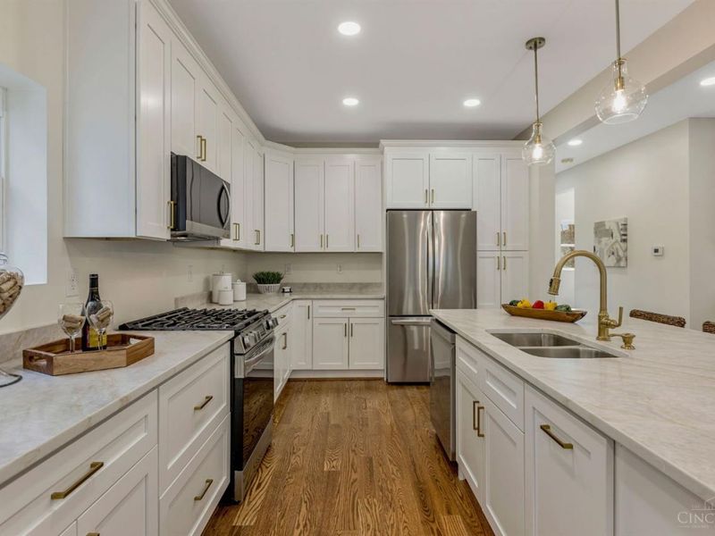 25 Euclid Avenue, Wyoming, OH 45215 Photo 8