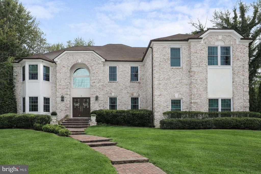 5 Shingle Oak Drive, Voorhees, NJ 08043 Main Photo