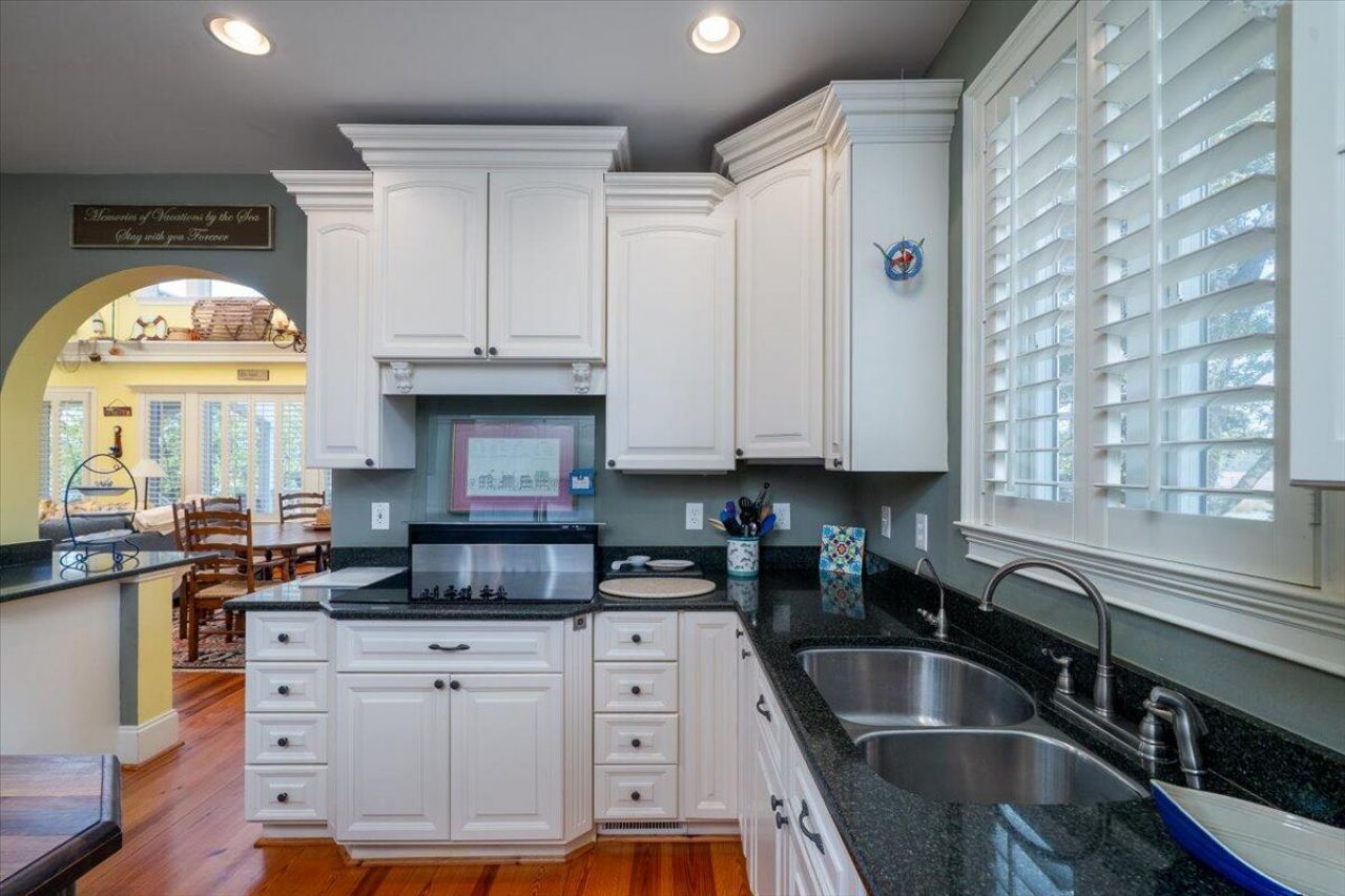 308 Jungle Shores Drive Photo 15