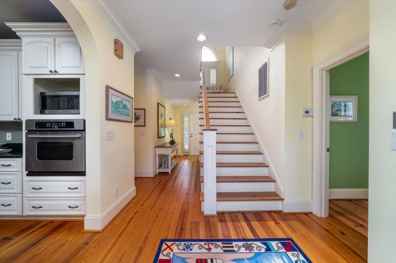 308 Jungle Shores Drive Photo 24