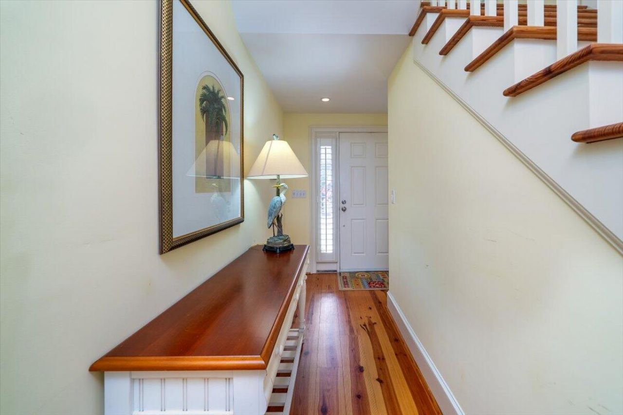 308 Jungle Shores Drive Photo 4