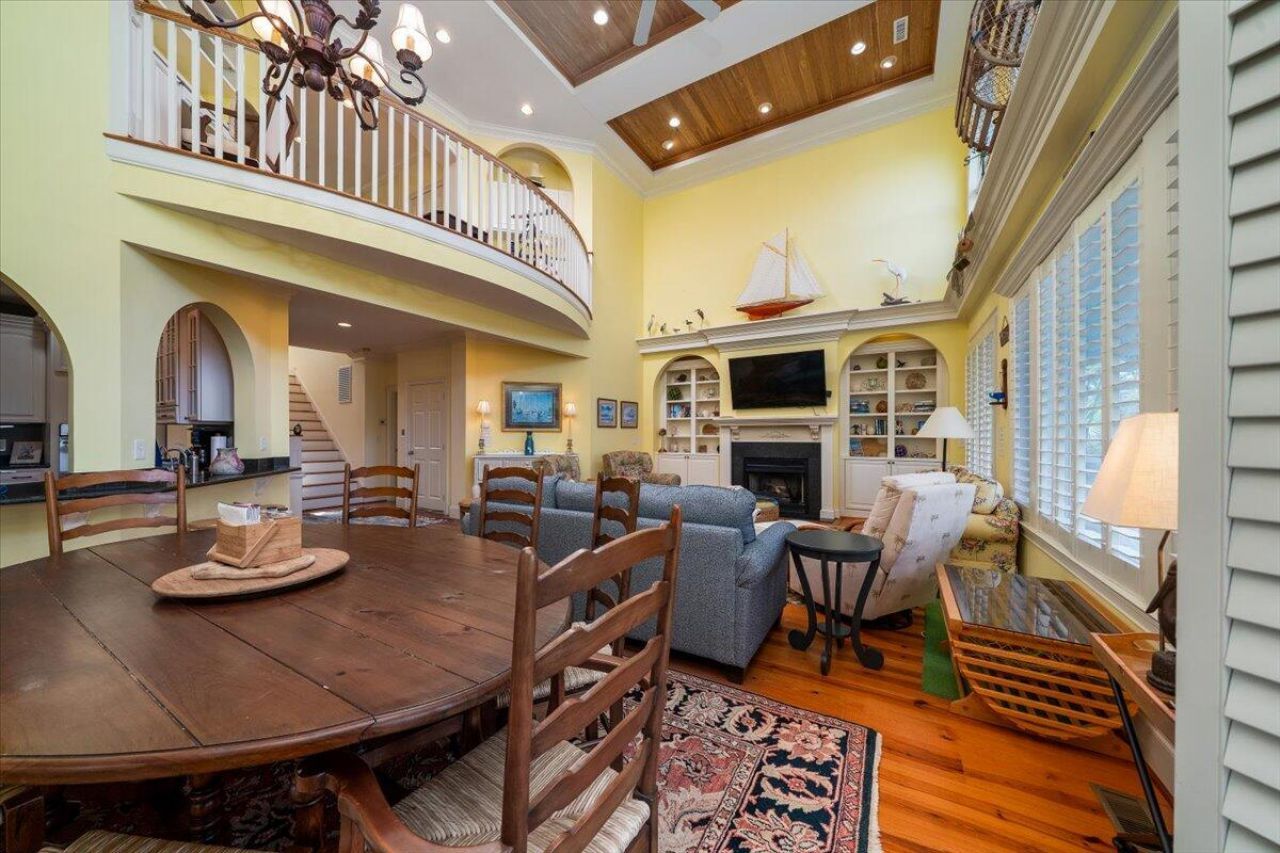 308 Jungle Shores Drive Photo 8