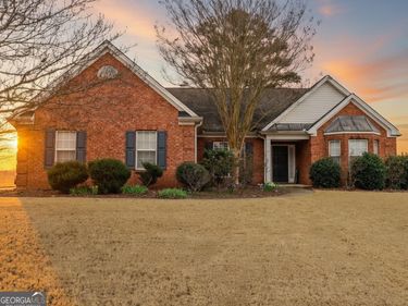 3385 Stoneleigh Run Drive, Buford, GA 30519