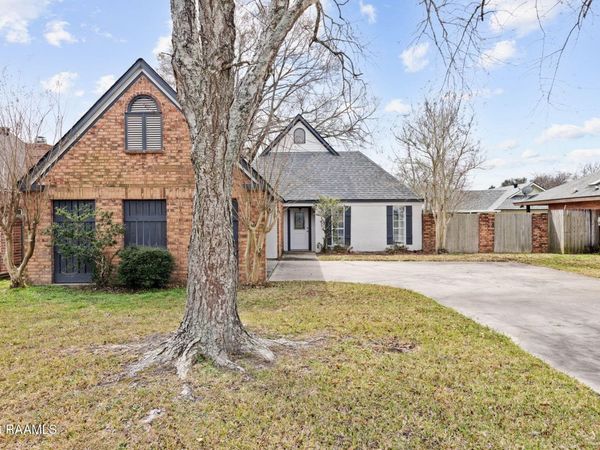 800 Canberra Road , Lafayette, LA 70503
