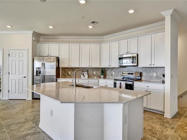 11777 Grand Belvedere WAY, Unit 201, FORT MYERS, FL 33913