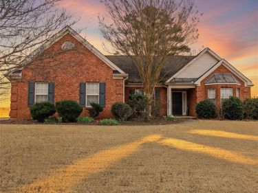 3385 Stoneleigh Run Drive, Buford, GA 30519