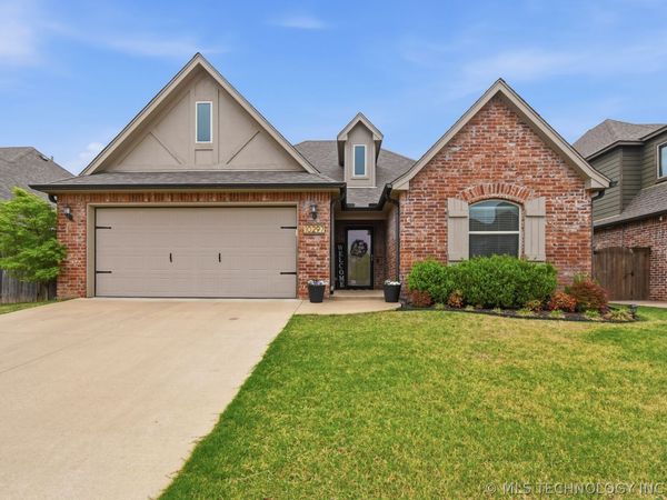 10297 E 121st Place S, Bixby, OK 74008