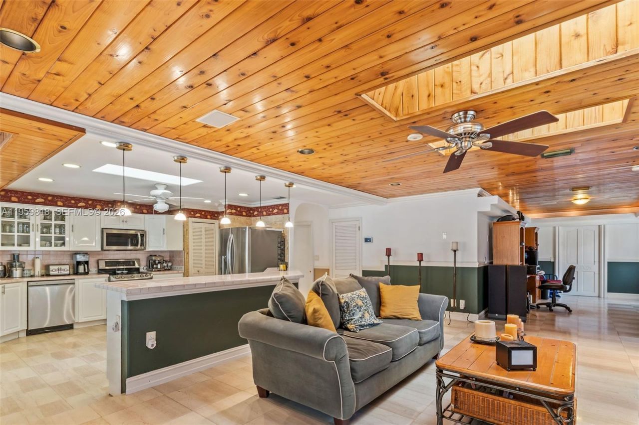 15005 SW 148th St , Miami, FL 33196 Photo