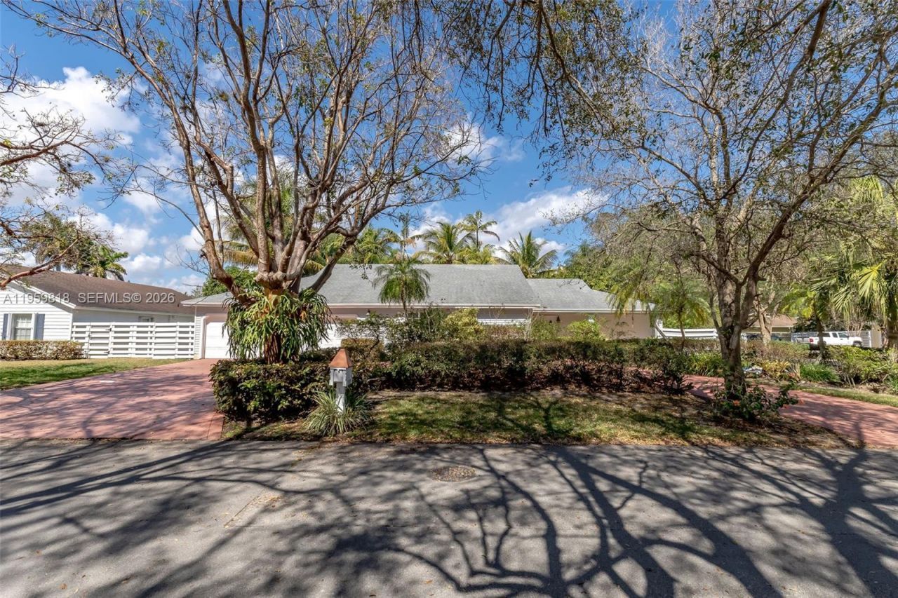 15005 SW 148th St , Miami, FL 33196 Photo