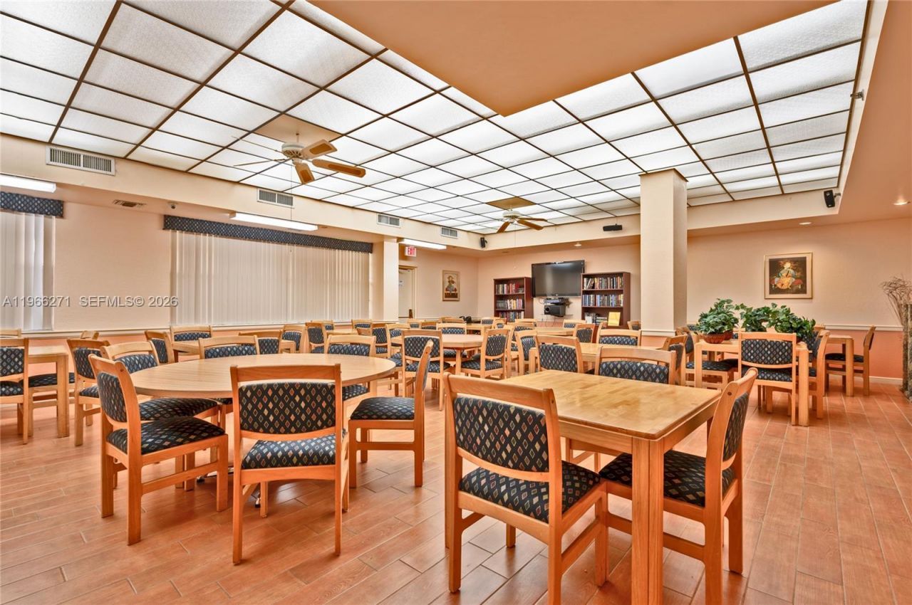 1400 Saint Charles Place , Unit 420, Pembroke Pines, FL 33026 Photo