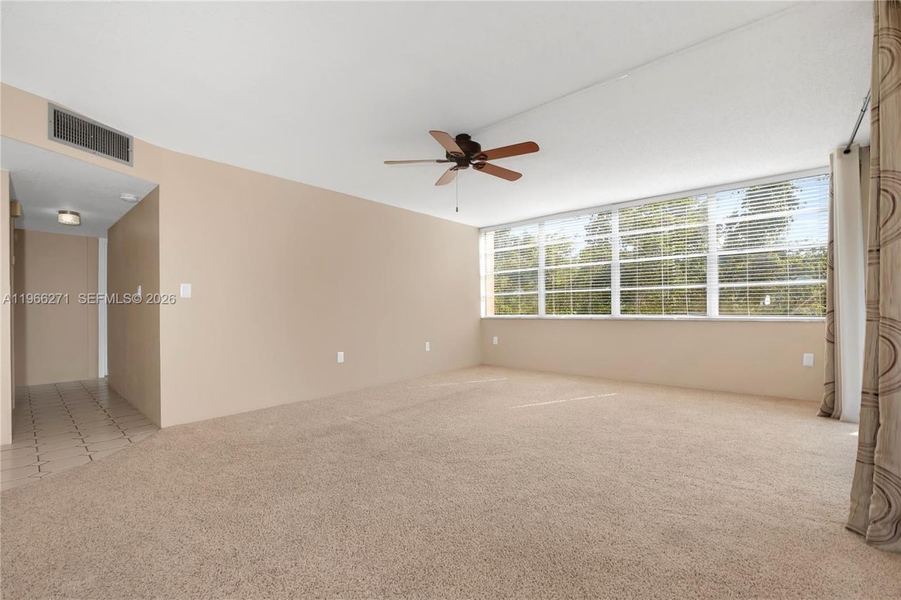 1400 Saint Charles Place , Unit 420, Pembroke Pines, FL 33026 Photo