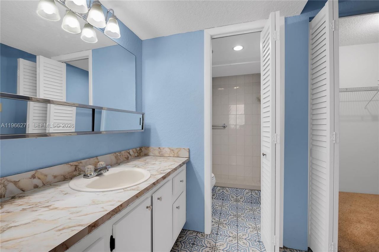 1400 Saint Charles Place , Unit 420, Pembroke Pines, FL 33026 Photo