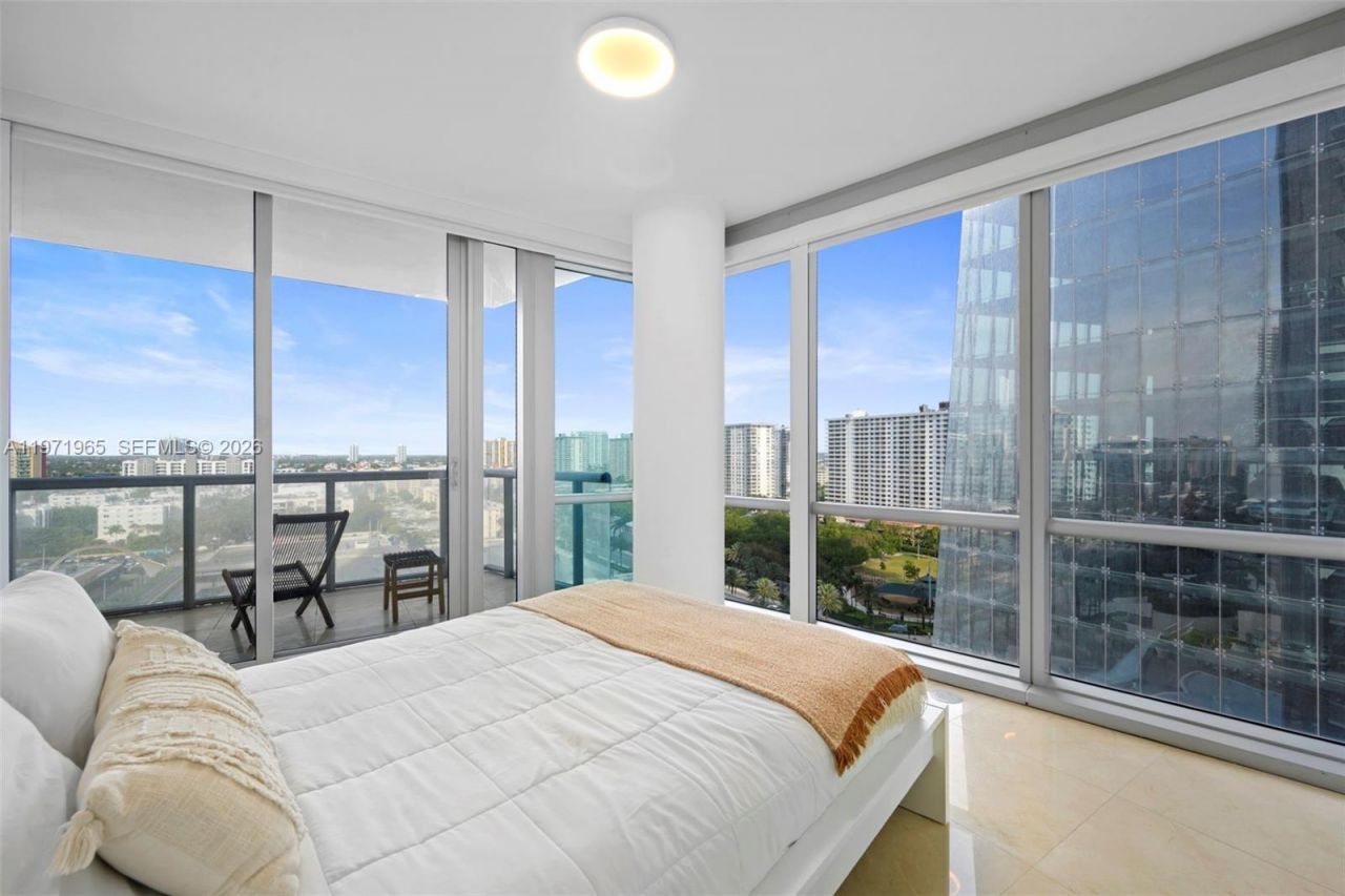 17121 Collins Ave , Unit 1508, Sunny Isles Beach, FL 33160 Photo