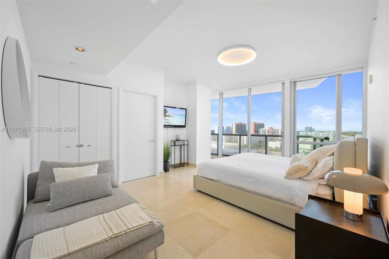 17121 Collins Ave , Unit 1508, Sunny Isles Beach, FL 33160 Photo