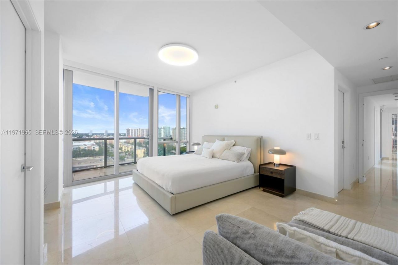 17121 Collins Ave , Unit 1508, Sunny Isles Beach, FL 33160 Photo