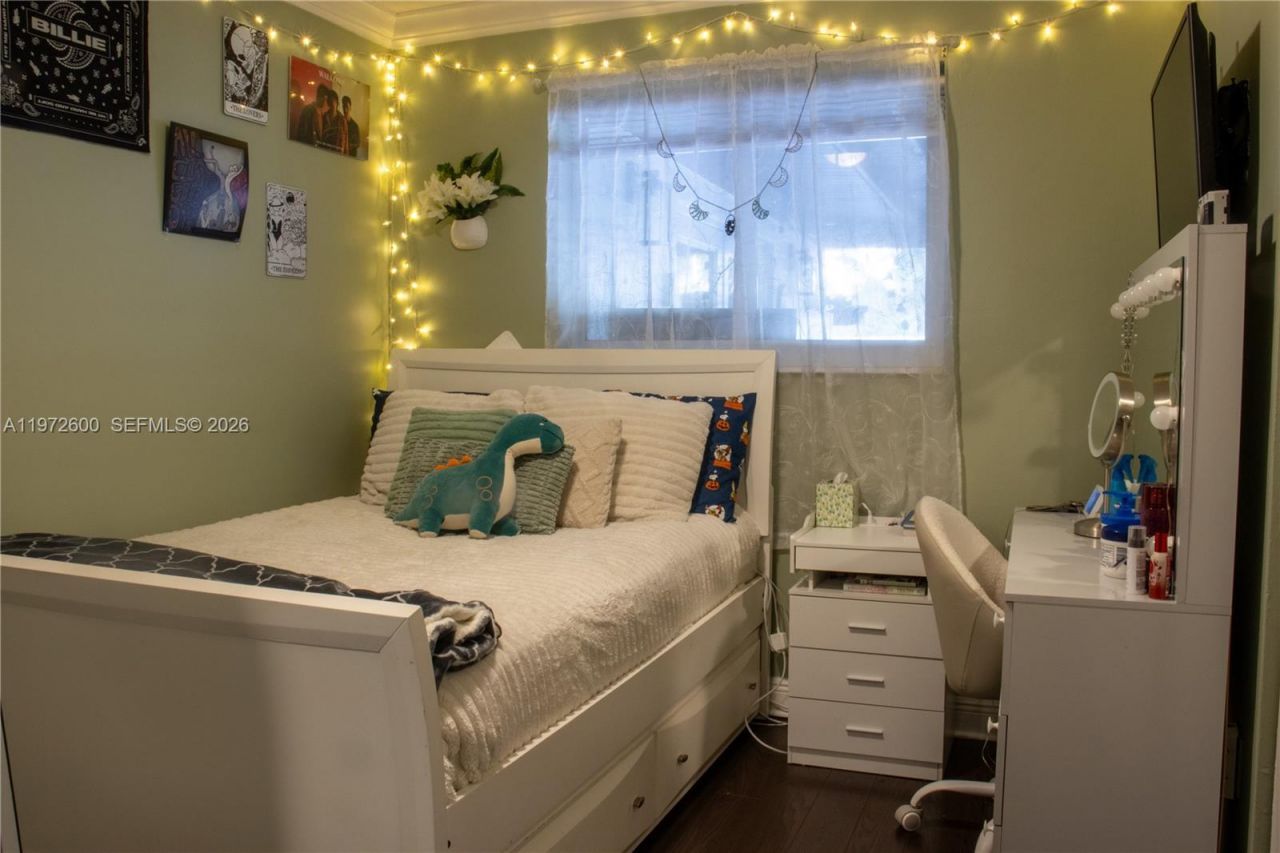 17221 NW 82nd Ave, Hialeah, FL 33015 Photo