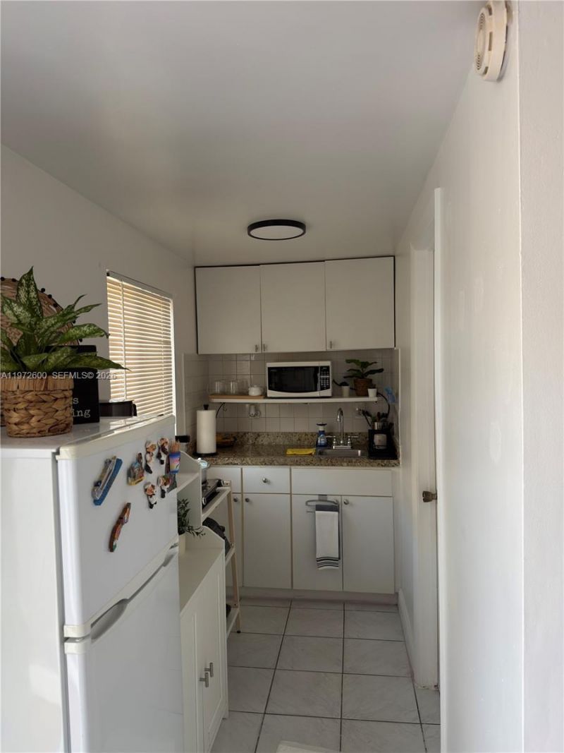 17221 NW 82nd Ave, Hialeah, FL 33015 Photo