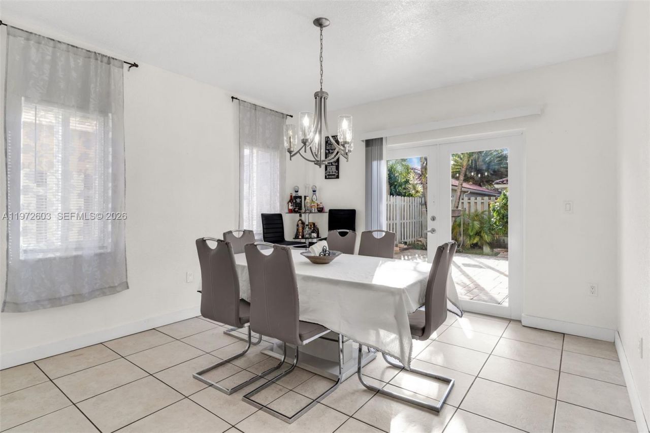 1760 NE 36th Ave , Homestead, FL 33033 Photo