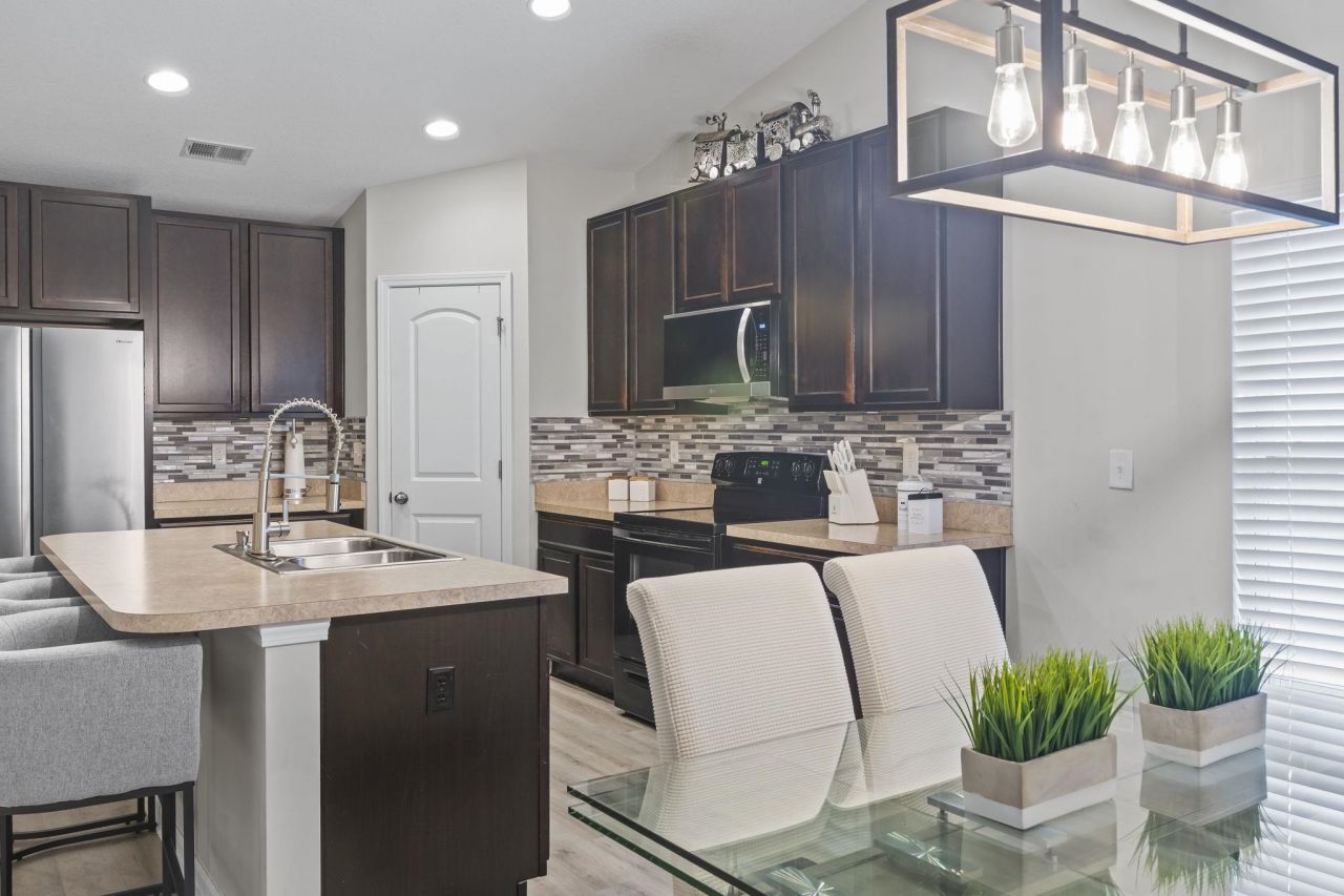 400 Stafford Dr. Photo 11