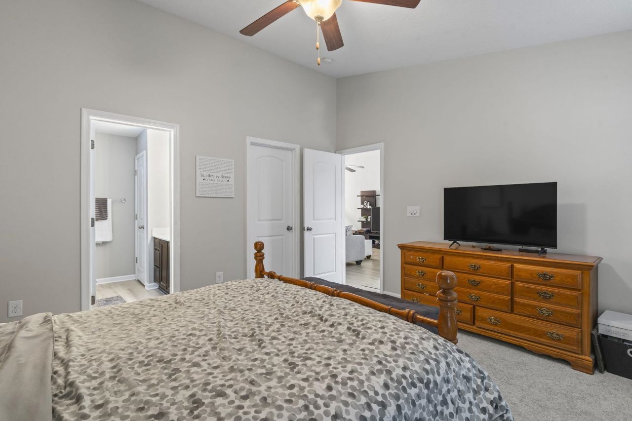 400 Stafford Dr. Photo 17