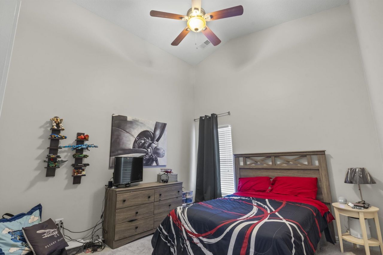 400 Stafford Dr. Photo 19