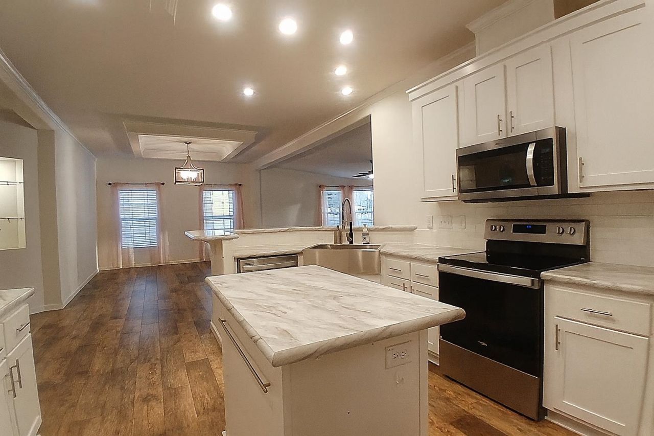 4033 Bubeck Dr. Photo 9