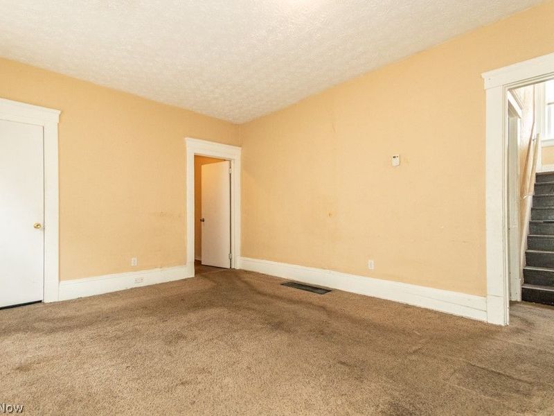 10401 Olivet Avenue, Cleveland, OH 44108 Photo 12