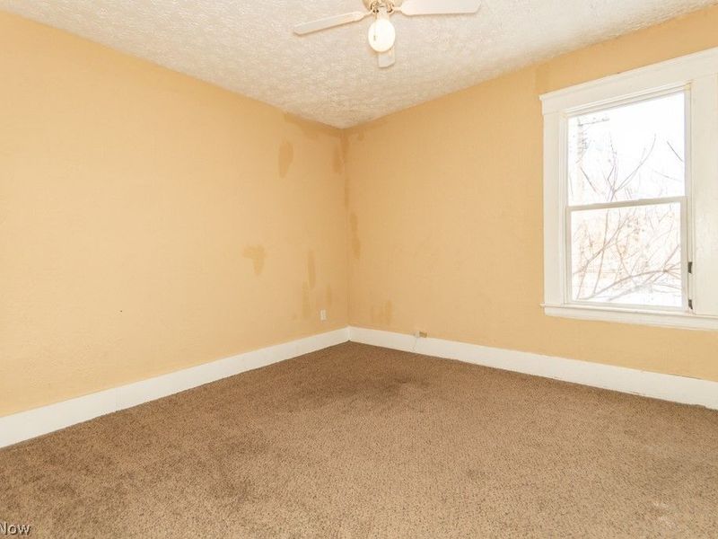 10401 Olivet Avenue, Cleveland, OH 44108 Photo 15