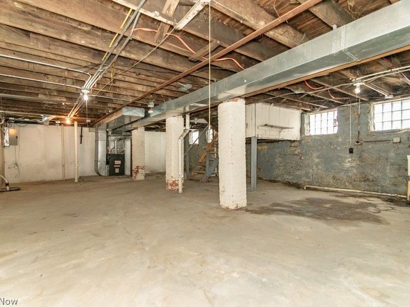 10401 Olivet Avenue, Cleveland, OH 44108 Photo 31