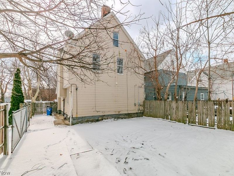 10401 Olivet Avenue, Cleveland, OH 44108 Photo 34