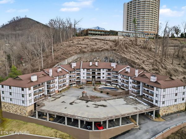 616 Turkey Nest Rd, Gatlinburg, TN 37738