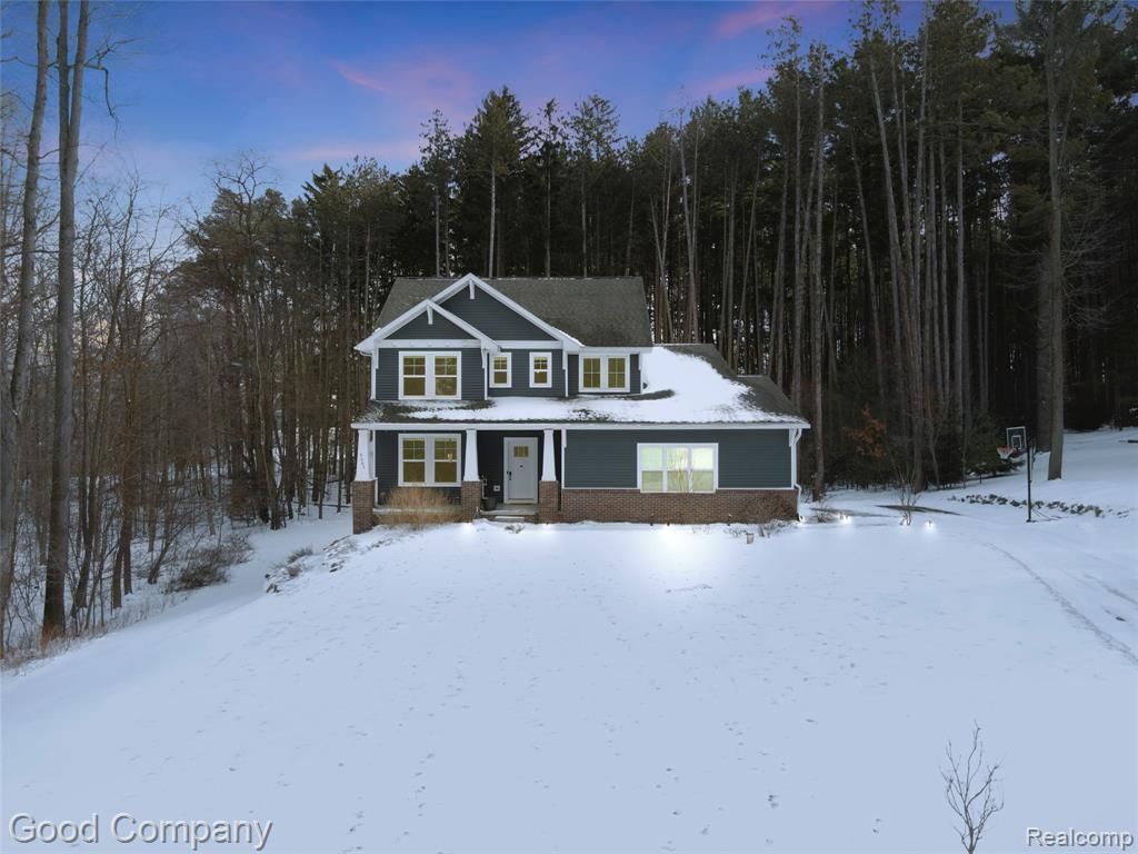 8687 Sunrise Mist Drive, Hamburg Township, MI 48169 Main Photo