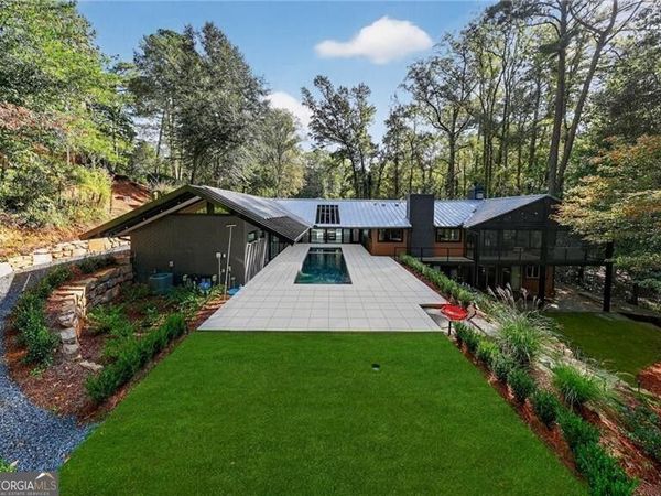 585 Amberidge Trail, Atlanta, GA 30328