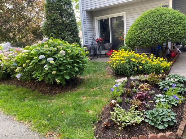 208 Harris Road, Unit EA6, Bedford Hills, NY 10507