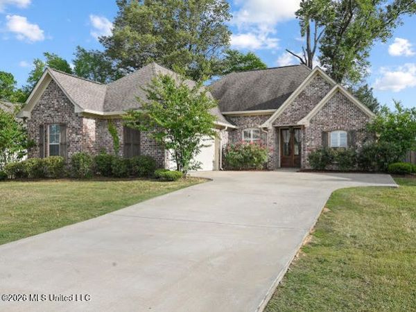 162 Sweetbriar Circle, Canton, MS 39046
