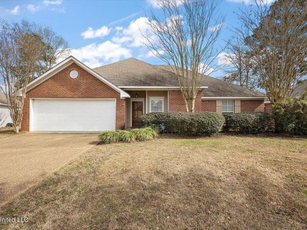 318 Greensboro Drive, Brandon, MS 39047