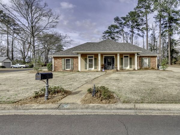 602 Cliffview Drive, Brandon, MS 39047