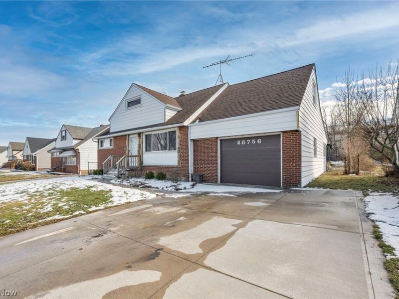 28756 Hazel Avenue, Wickliffe, OH 44092 Photo 2