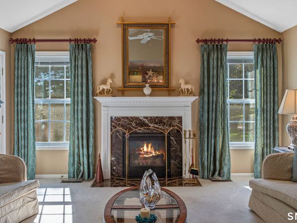 123 Louis Hill, Unit 123, Newtown, CT 06482