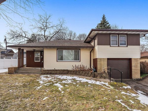 821 16th Avenue N, South Saint Paul, MN 55075